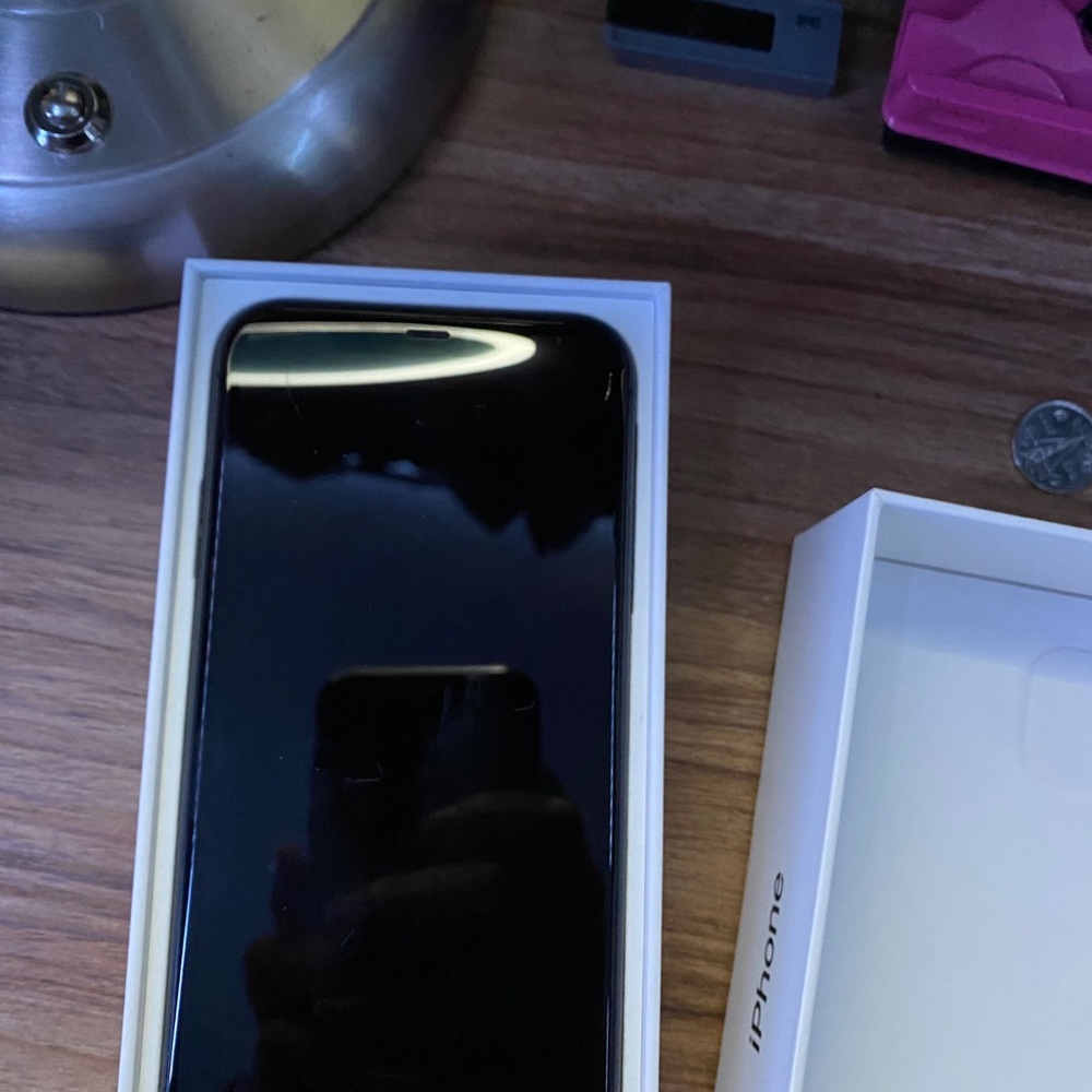 iPhone 11 - Picture 4 of 6